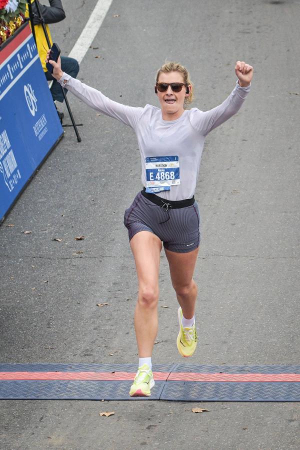 waypoints-11-25-25-21-way-to-go-annie-botsford-first-marathon-qualified-for-boston.jpg waypoints-11-25-25-21-way-to-go-annie-botsford-first-marathon-qualified-for-boston.jpg