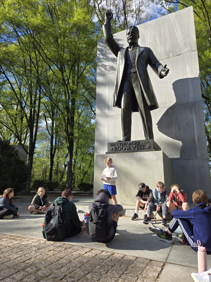 compass-montessori-junior-high-democratic-movements-trip-to-washington-dc3.jpg compass-montessori-junior-high-democratic-movements-trip-to-washington-dc3.jpg