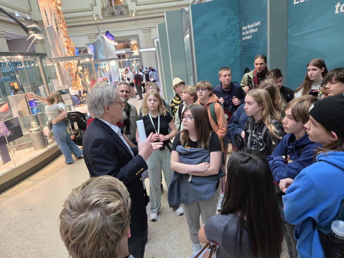 compass-montessori-junior-high-democratic-movements-trip-to-washington-dc4.jpg compass-montessori-junior-high-democratic-movements-trip-to-washington-dc4.jpg